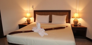 пляж Кай Бае: Курортный отель Coral Resort