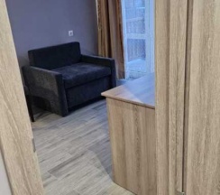 Апартаменты с балконом и с красивым видом из окна в Гостевой дом с Бассейном