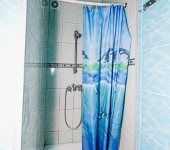 Трехместный номер с двуспальной и односпальной кроватями в Самсар