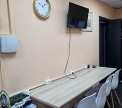 Кровать в общем номере (мужской номер) в Хона