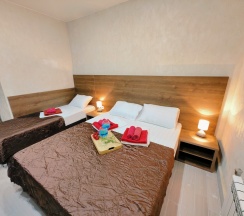 3-х местный Стандарт (с небольшим окном) в Антарес