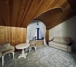 Номер люкс (с завтраком) в Flagman Hotel