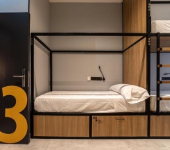 Четырёхместный номер Standard в Petit Hostel La Latina - Adults Only