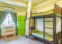 Одноместный номер Standard двуспальная кровать в OYO 928 Leaf Hostel