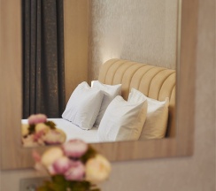 Люкс двухкомнатный в Колизей