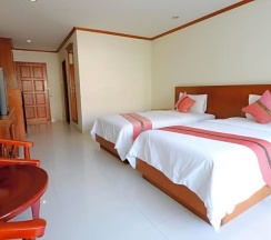 Двухместный номер Standard с видом на бассейн двуспальная кровать в Phu View Talay Resort