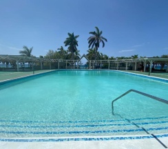 Апартаменты в Hospitality Expert F32 Beach front Pool & Chef