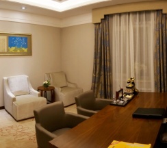 Люкс в SoLuxe Hotel Almaty