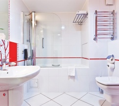 De Luxe в East Gate Hotel