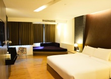 Номер Premier в Trinity Silom Hotel