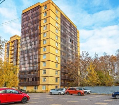Люкс с балконом и с красивым видом из окна в Апартаменты Deluxe, 46 м² на улице Ползунова, 4