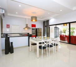 Вилла с 4 комнатами в Tortuga Villas Pattaya
