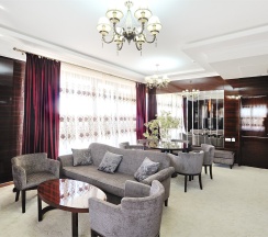 Президентский в Royal hotel Riz
