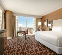 Двухместный номер Signature Corner (двуспальная кровать) в Fairmont Austin