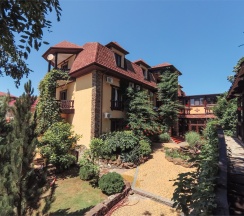 3-местный коттедж с кухней в Манэ