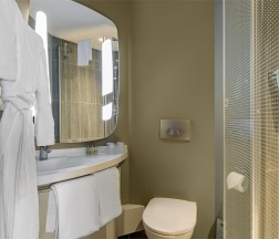 Номер Premium - с одной двуспальной кроватью и диваном в Ibis Москва