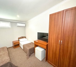 Трехместный номер во 2 корпусе в Морской бриз by Sun City Hotels