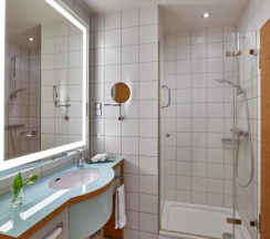 Двухместный номер двуспальная кровать в Hilton Cologne