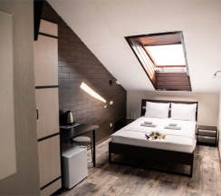 Двухместный номер Комфорт (5 этаж без лифта) в Everest