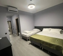 Трёхместный номер Standard с балконом и с красивым видом из окна в Отель BlackSeaHotel Ldzaa