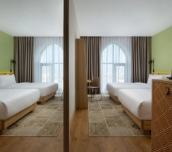 Четырёхместный номер семейный Connecting в Hampton by HILTON