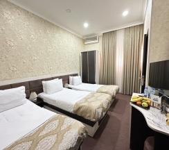 Четырёхместный номер Standard с видом на город в Отель İstanbul Gold Hotel