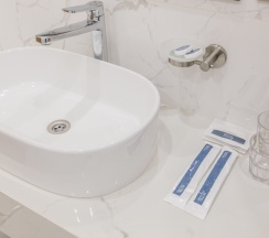 Двухместный номер Стандарт с видом на море двуспальная кровать в Афалина