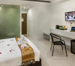 Двухместный номер Superior (двуспальная кровать) в Armoni Patong Beach Hotel