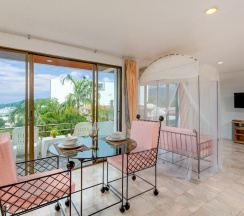Люкс Пентхаус с балконом в Club Bamboo Boutique Patong Beach Resort