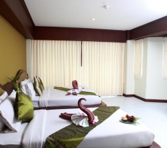 Трёхместный номер Grand Deluxe с балконом в Samui First House Hotel