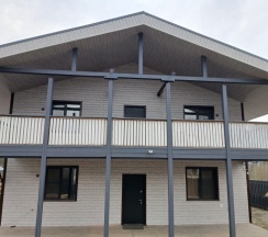 Белый дом в Горная Гавань