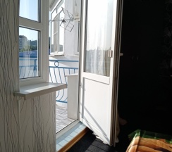 Двухместный полулюкс с балконом и с видом на город двуспальная кровать в Вилла Виктория