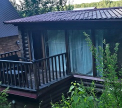 Четырёхместный номер Superior с балконом в Сказка