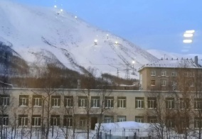 Апартаменты Trekhkomnatnye Na Sovetskoy 4 (3 etazh) Apartments в Кировске