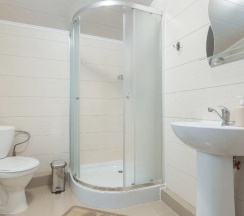 2-х комнатный коттедж без вида на море в Берег роз