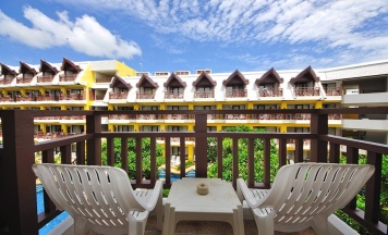 Двухместный номер Superior с балконом 2 отдельные кровати в Woraburi Phuket Resort & Spa