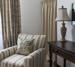 Номер люкс премиум в Аверон