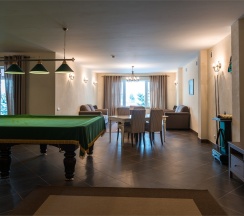 18-ти местный дом в Прибрежном поселке в Бутик