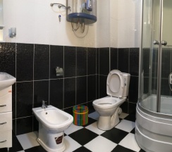 Четырёхместный люкс с балконом в Центральный