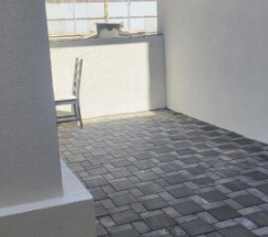 Четырехместный номер с выходом во двор в Amina