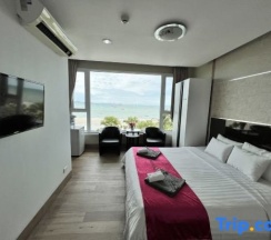 Люкс Executive с видом на море в The Beach Front Resort Pattaya  - SHA Plus