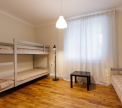 Коттедж с 6 комнатами с балконом и с красивым видом из окна в Дом пробуждения