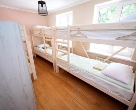 Кровать в общем номере (женский номер) в Wanderlust Hostel