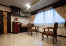 Люкс с 2 комнатами в Chiangrai Grand Room Hotel