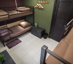 Место в четырех местном смешанном номере в Green Hostel