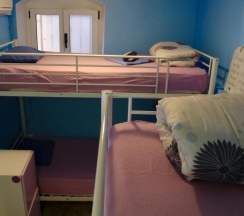 Кровать в общем номере в Hostel Wonderful World