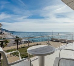 Супериор с балконом вид на морскую сторону в Кавказ