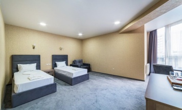 Номер улучшенный стандарт с 2 односпальными кроватями в Grand sapphire hotel