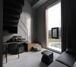 Двухуровневый люкс (вид на горы) в Moon2