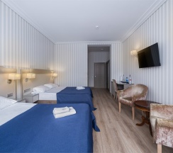 Семейный полулюкс с 2 двуспальными кроватями в Ka Royal Hotel Boutique